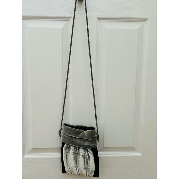 Tuscan Square Made in Italy Silk Velvet Gray Crossbody Shoulder Bag Purse - Picture 2 of 10